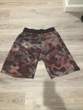 lululemon athletica Men's Maroon Camo Athletic Shorts